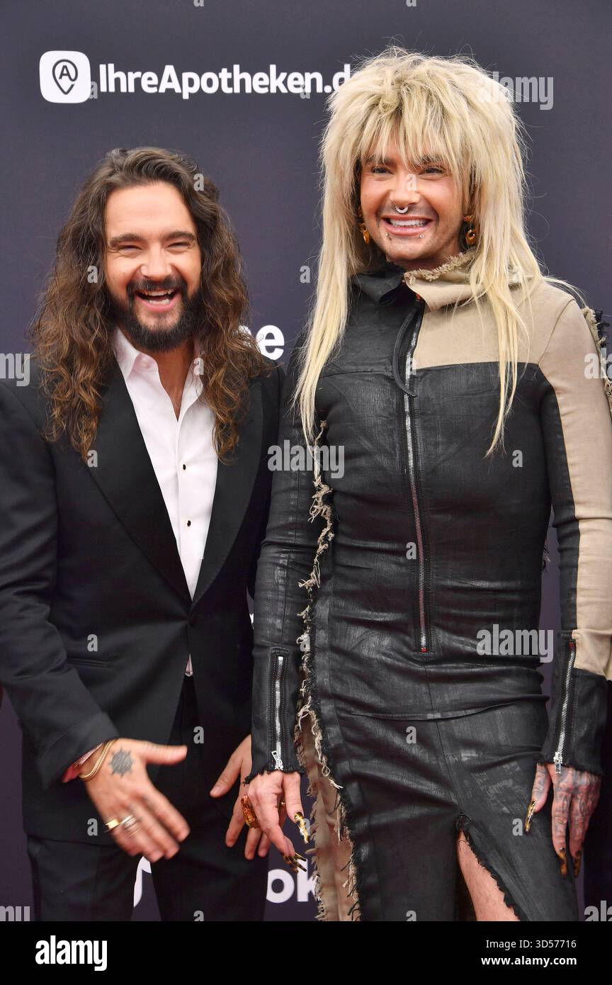 Tom Kaulitz und Bill Kaulitz von Tokio Hotel bei der 77. Bambi-Verleihung 2025 nei den Bavaria Filmstudios. München, 13.11.2025 *** Tom Kaulitz e Bill Kaulitz dal Tokio Hotel ai Bambi Awards 77 2025 nei Bavaria Filmstudios Monaco di Baviera, 13 11 2025 foto:XB.xInsingerx/xFuturexImagex bambi_5233 Foto Stock