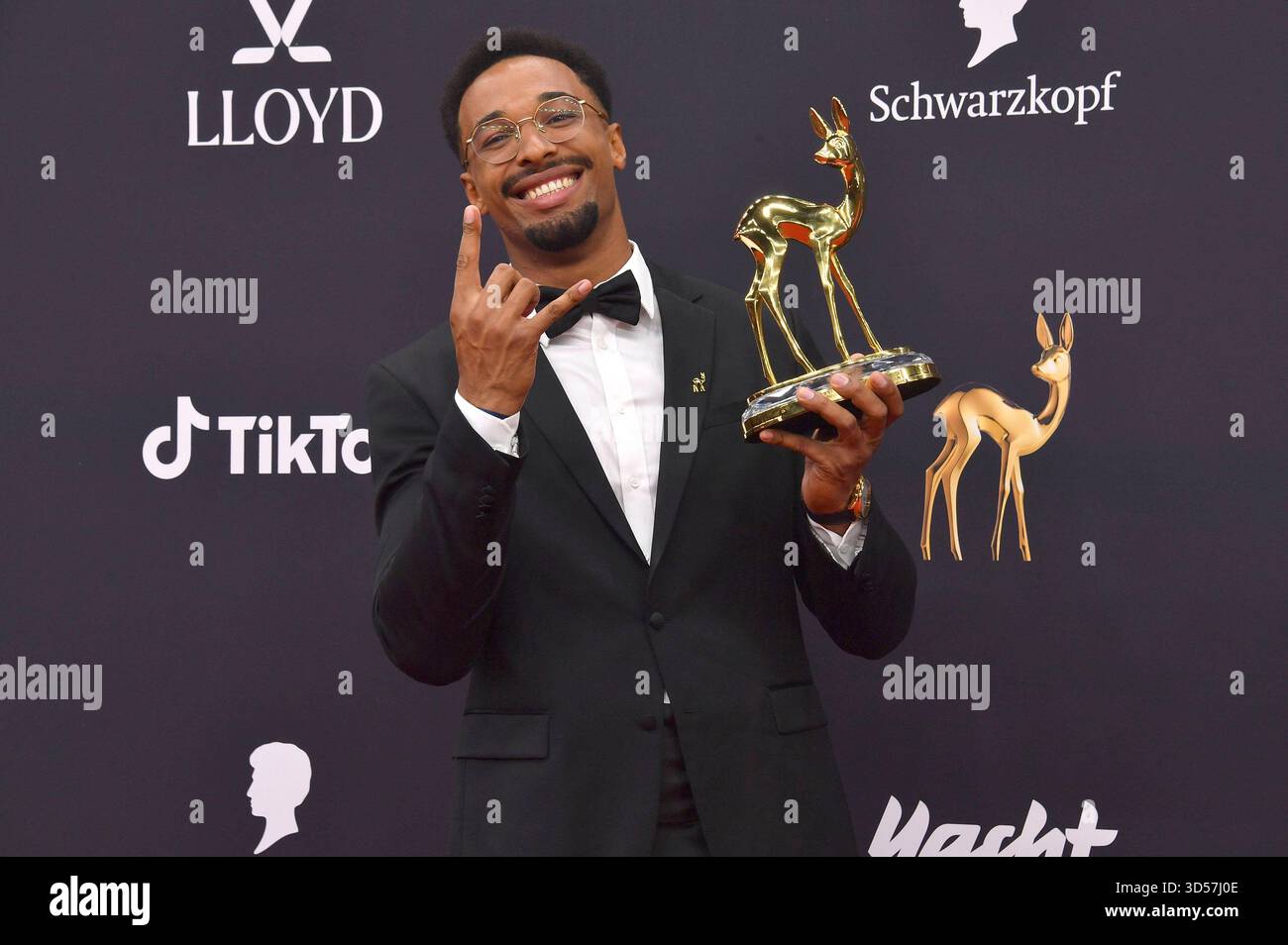 Leo Neugebauer bei der 77. Bambi-Verleihung 2025 nei den Bavaria Filmstudios. München, 13.11.2025 *** Leo Neugebauer ai Bambi Awards 77 2025 nei Bavaria Filmstudios Monaco di Baviera, 13 11 2025 foto:XB.xInsingerx/xFuturexImagex bambi_5490 Foto Stock