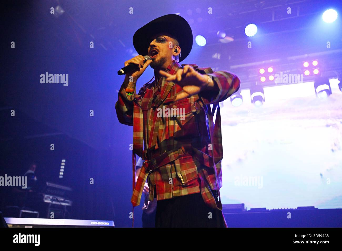 REGNO UNITO. 14 novembre 2025. LONDRA, INGHILTERRA - 13 NOVEMBRE: Boy George si esibisce per il concerto "i Love Jamaica" al KOKO il 13 novembre 2025 a Londra, Inghilterra. CAP/Mar © Mar/Capital Pictures credito: Capital Pictures/Alamy Live News Foto Stock