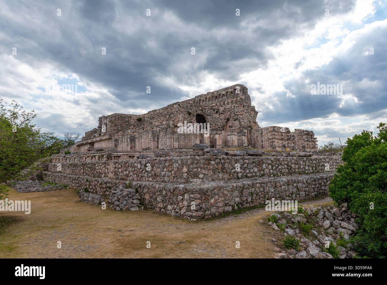 Rovine dell'ex città maya di Kabah, Yucatan, Messico Foto Stock