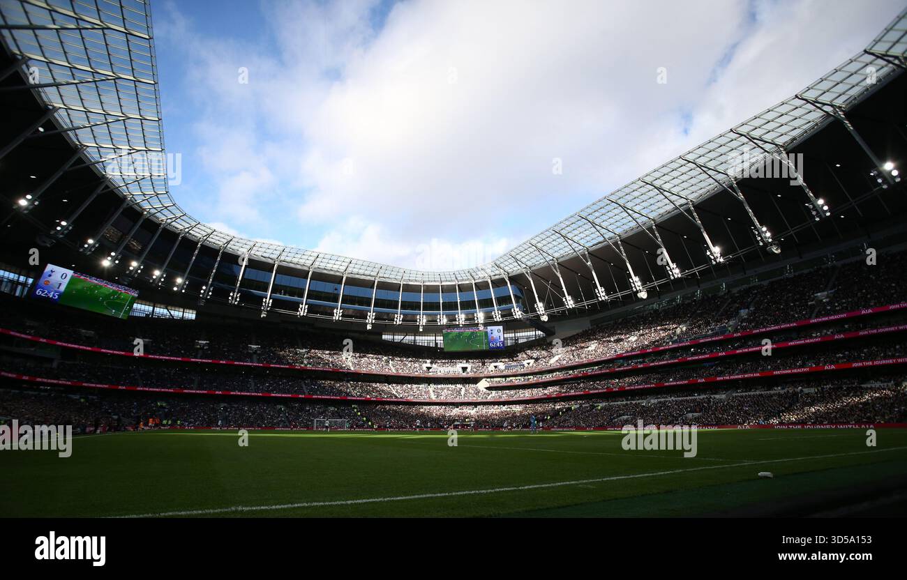 Una vista generale all'interno del Tottenham Hotspur durante la partita. Partita di Premier League, Tottenham Hotspur contro Manchester Utd allo stadio Tottenham Hotspur in Foto Stock