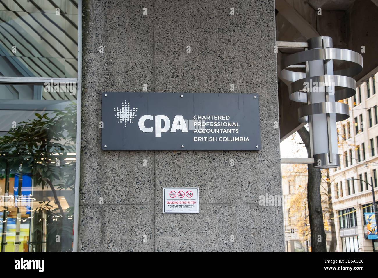 Cartello CPA BC su West Hastings Street nel centro di Vancouver, British Columbia, Canada Foto Stock