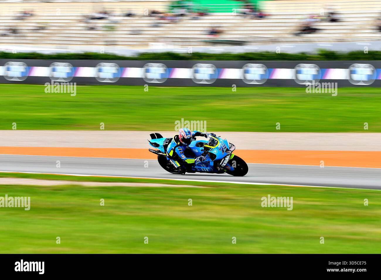Pilota giapponese ai Ogura (Trackhpuse MotoGP Team) in azione durante le prove libere del venerdì di MotoGP, Gran Premio de la Comunitat Valenciana, Valencia, Spagna. (Crediti: Immagini Unicode/Alamy Live News) Foto Stock