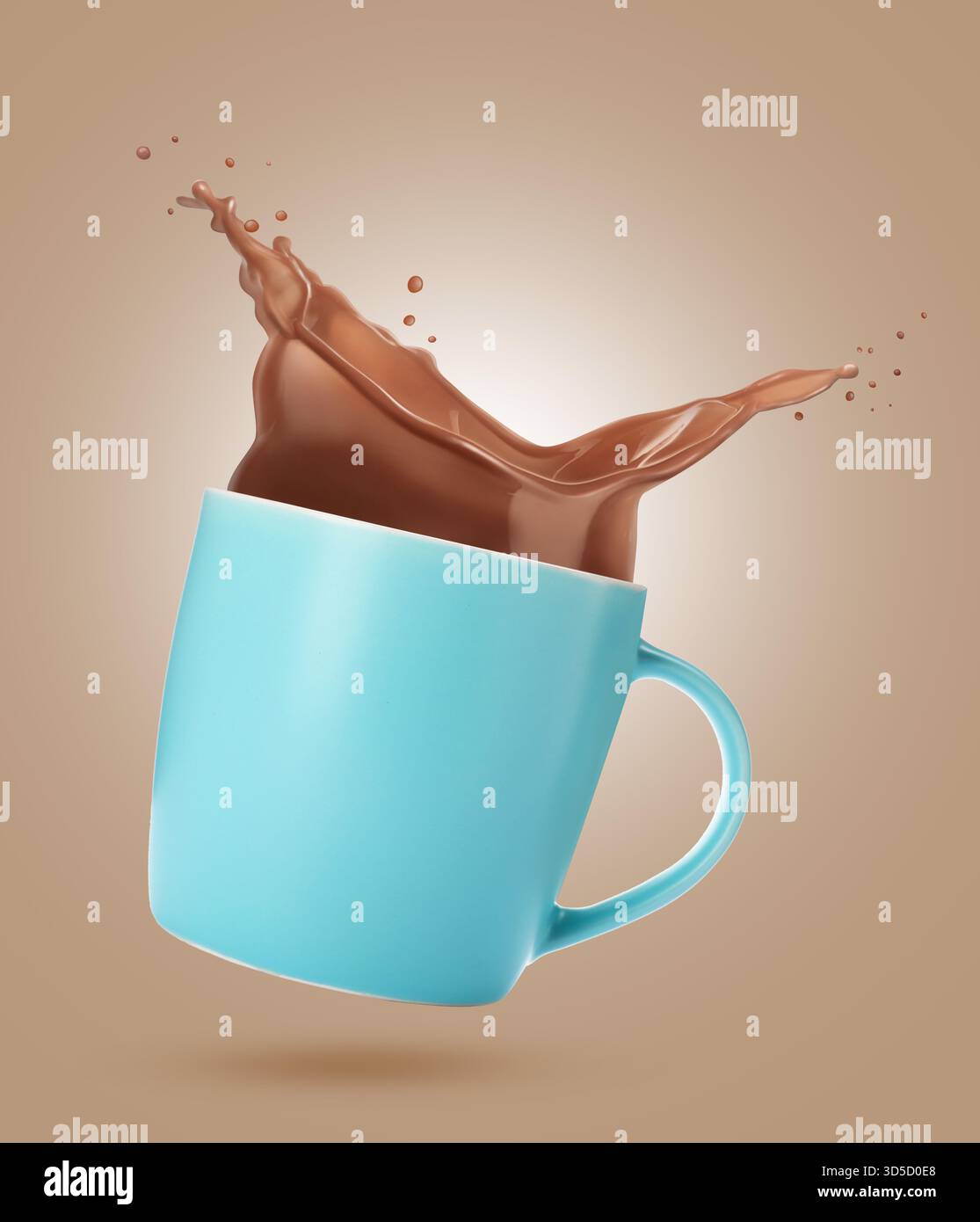 Gustosa bevanda al cacao spruzzata in tazza su fondo marrone chiaro Foto Stock