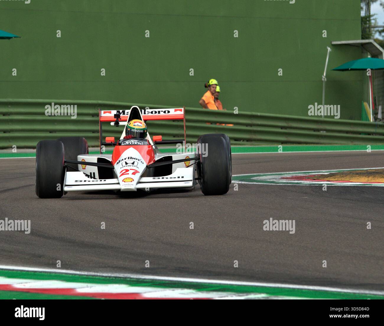 Storico Minardi Day 2025. Luciano Crespi alla guida della replica della McLaren MP4/5B. Foto Stock