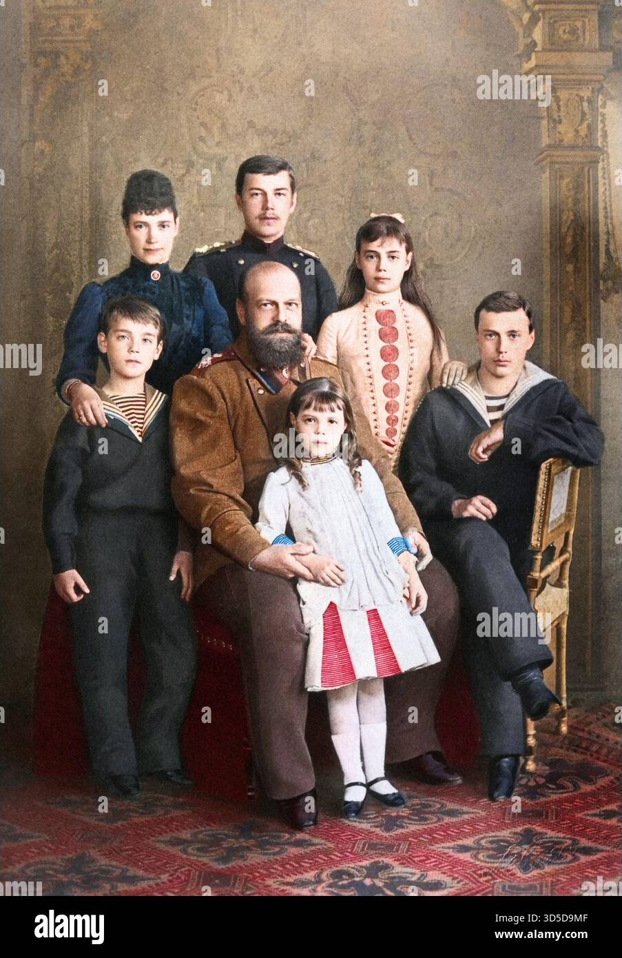 Alessandro III, Imperatore di Russia (1845-94) e la sua consorte Maria Feodorovna, Imperatrice di Russia (1847-1928) con i loro figli Nicola (1868-1918), poi Nicola II, Granduca Giorgio Alessandrovich (1871-99), Granduchessa Xenia Alexandrovna (1875-1960), Granduca Michele Alessandrovich (1878-1918) e Granduchessa Olga Alexandrovna (1882-1960). Foto Stock