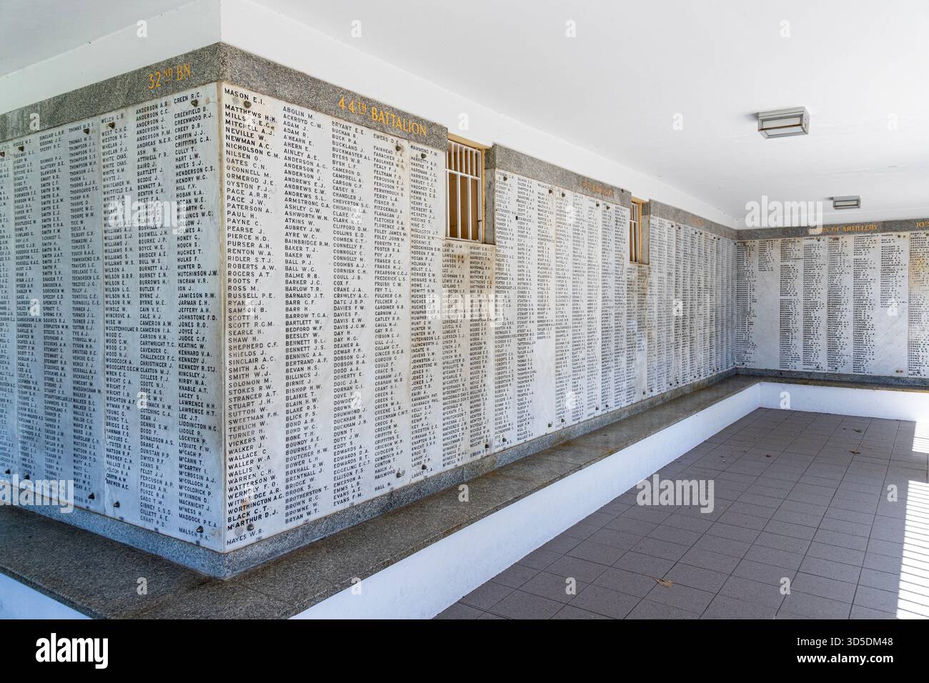 Elenchi dei nomi dei caduti nello State War Memorial a Kings Park & Botanic Garden, Perth, Western Australia, WA, Australia Foto Stock
