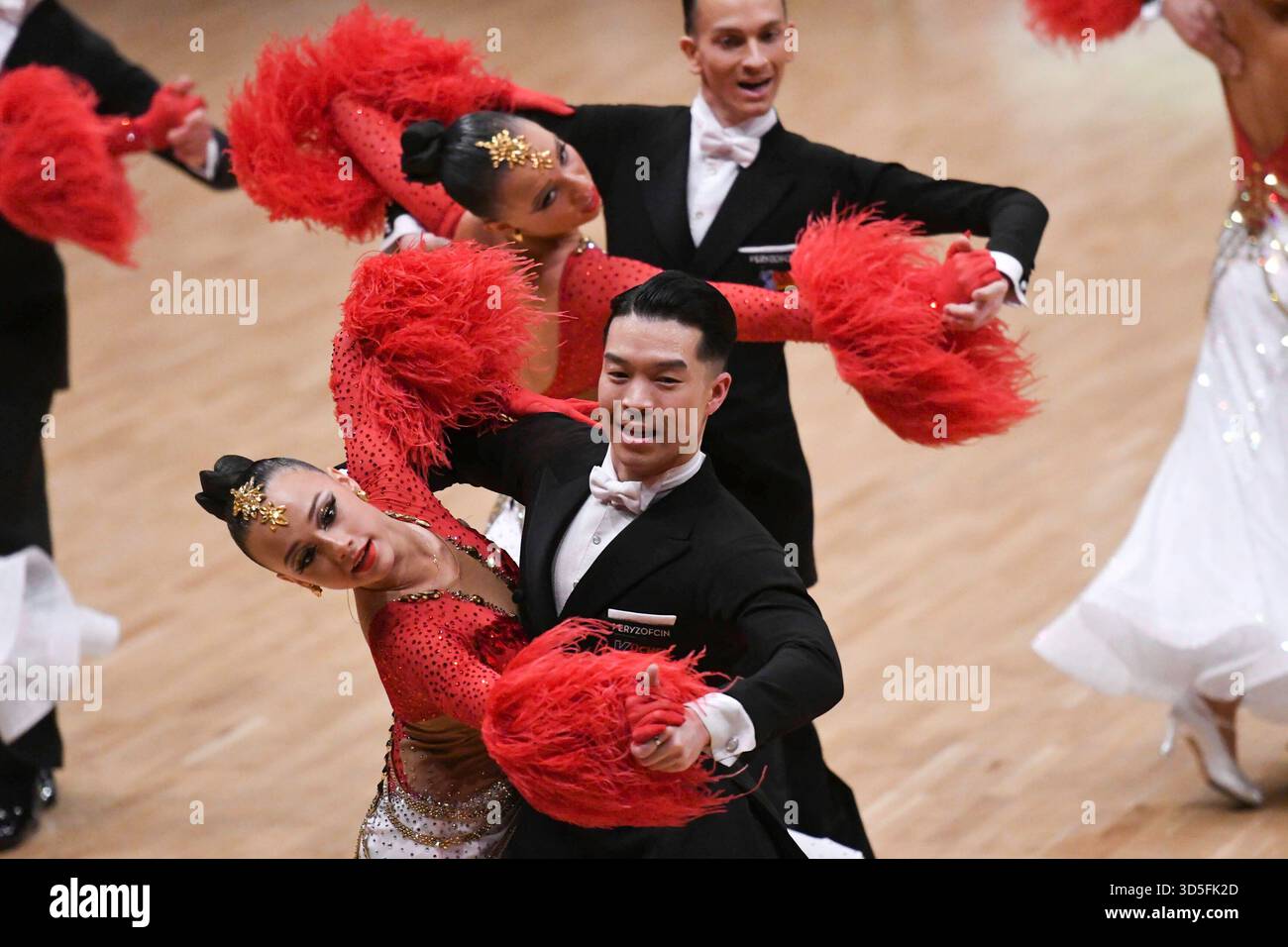 15 novembre 2025, VB Arena Bremen, GER; ballo, campionato tedesco di formazione Standard, Round intermedio, con BTSC Braunschweig con il tema 'indimenticabile' foto Nordphoto GmbH/ Witke *** didascalia locale *** Foto Stock