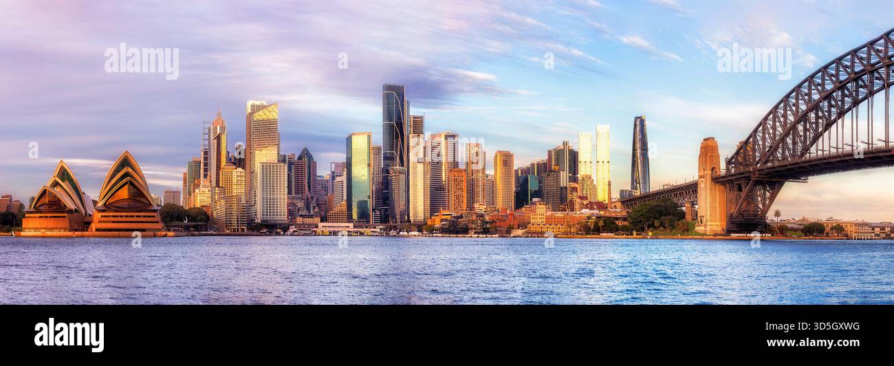 Vista sul porto di Sydney all'alba in Australia. Foto Stock