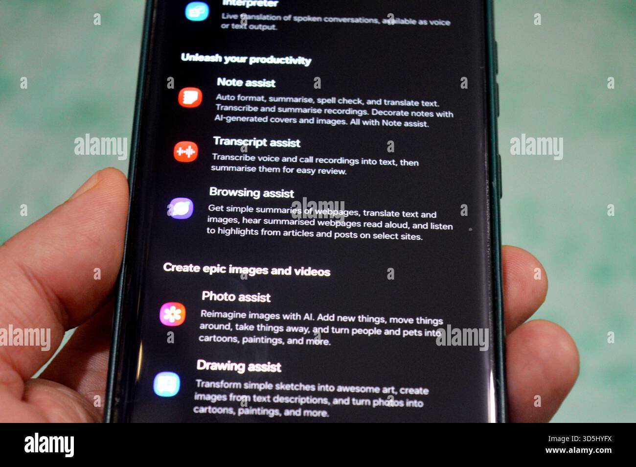 Cairo, Egitto, 10 novembre 2025: Advanced Intelligence Galaxy ai One UI 8,0, aggiornamento software Samsung per telefoni cellulari Samsung Flagship, con securit Foto Stock