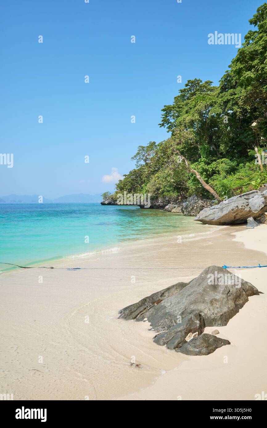 Splendida spiaggia tropicale nelle Filippine. Foto Stock
