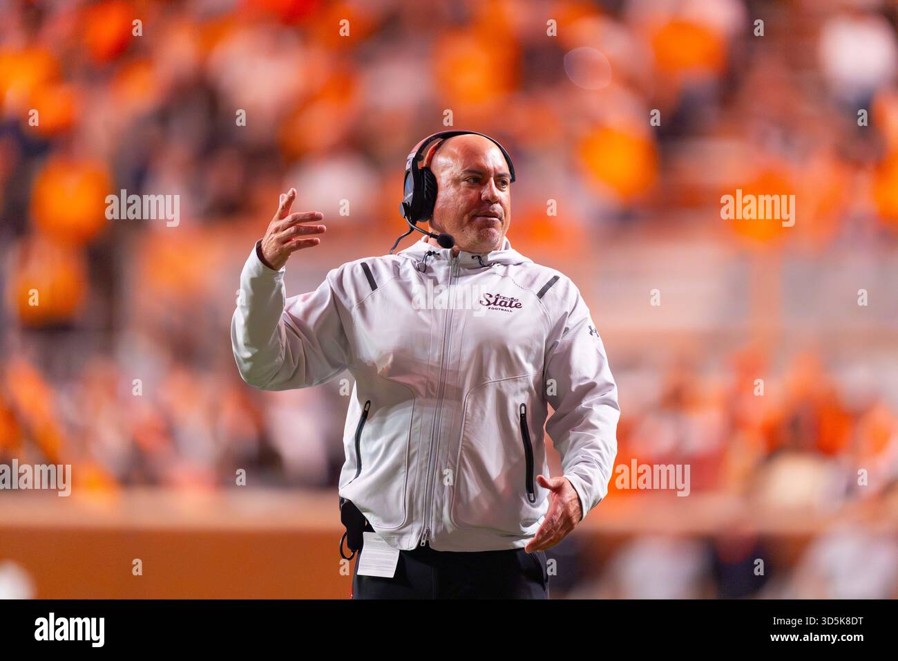 15 novembre 2025: Tony Sanchez dei New Mexico State Aggies durante la partita di football NCAA tra i volontari dell'Università del Tennessee e gli Aggies della New Mexico State University al Neyland Stadium di Knoxville, Tennessee Tim Gangloff/CSM Foto Stock