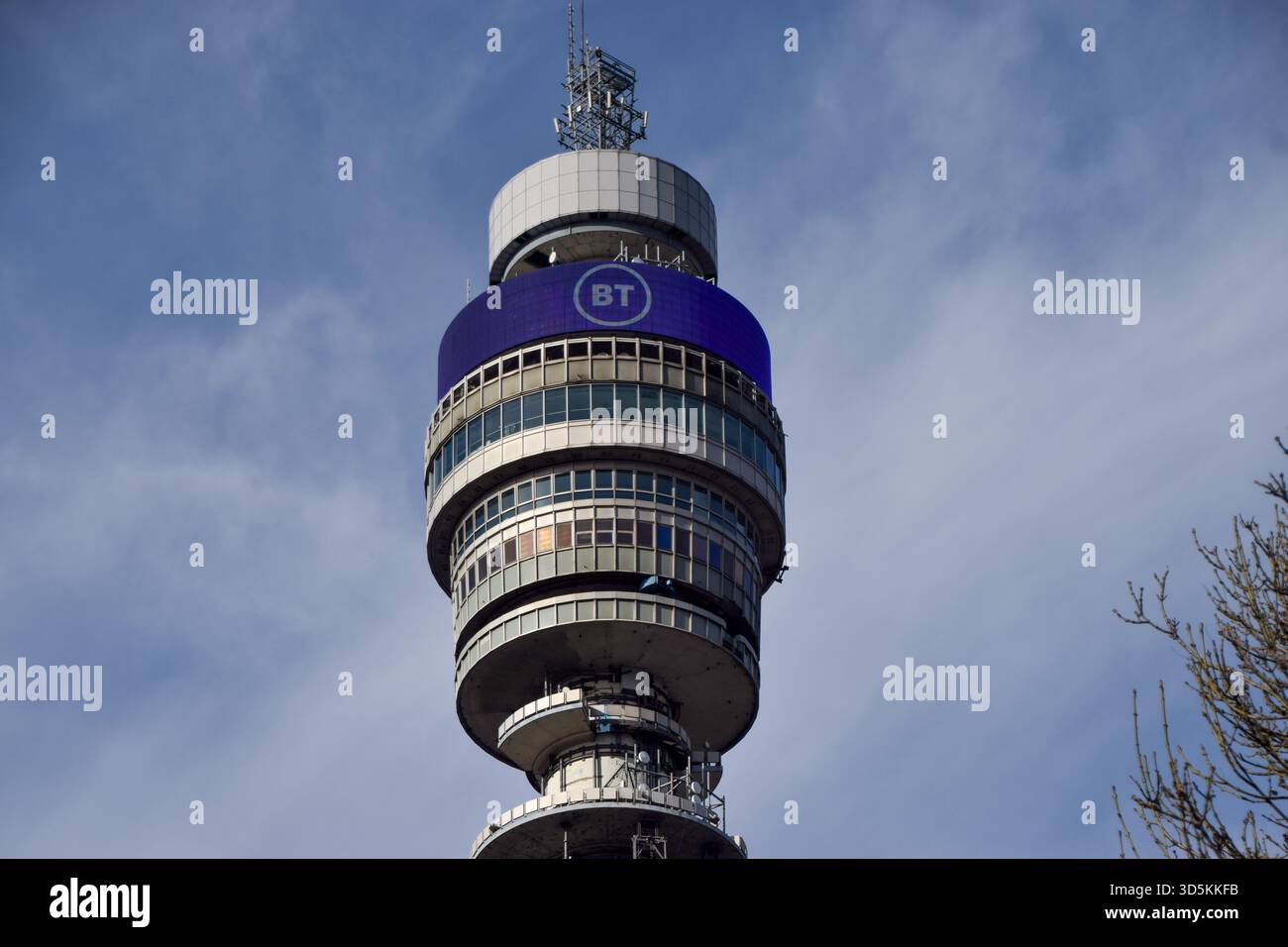 Londra, Regno Unito. 9 novembre 2025. Vista generale della torre BT. Credito: Vuk Valcic/Alamy Foto Stock