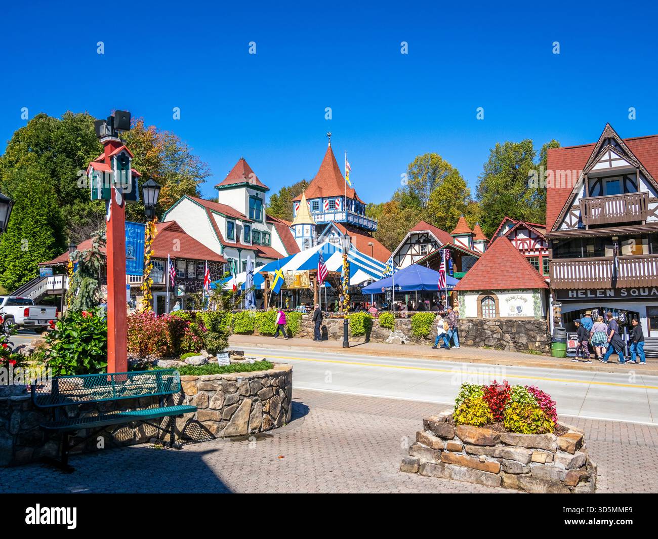 La città di Helen Georga è la replica di una città alpina bavarese sulle montagne nordorientali della Georgia, Stati Uniti Foto Stock