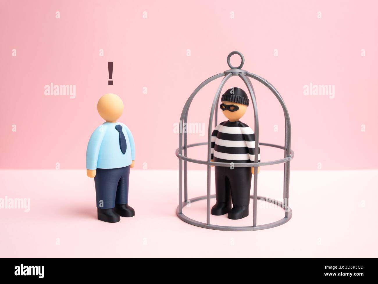 Un rapinatore è intrappolato in una gabbia. Una spia viene catturata. Identificare il truffatore. Spionaggio commerciale. Individuazione di frodi, prevenzione della criminalità informatica. Foto Stock