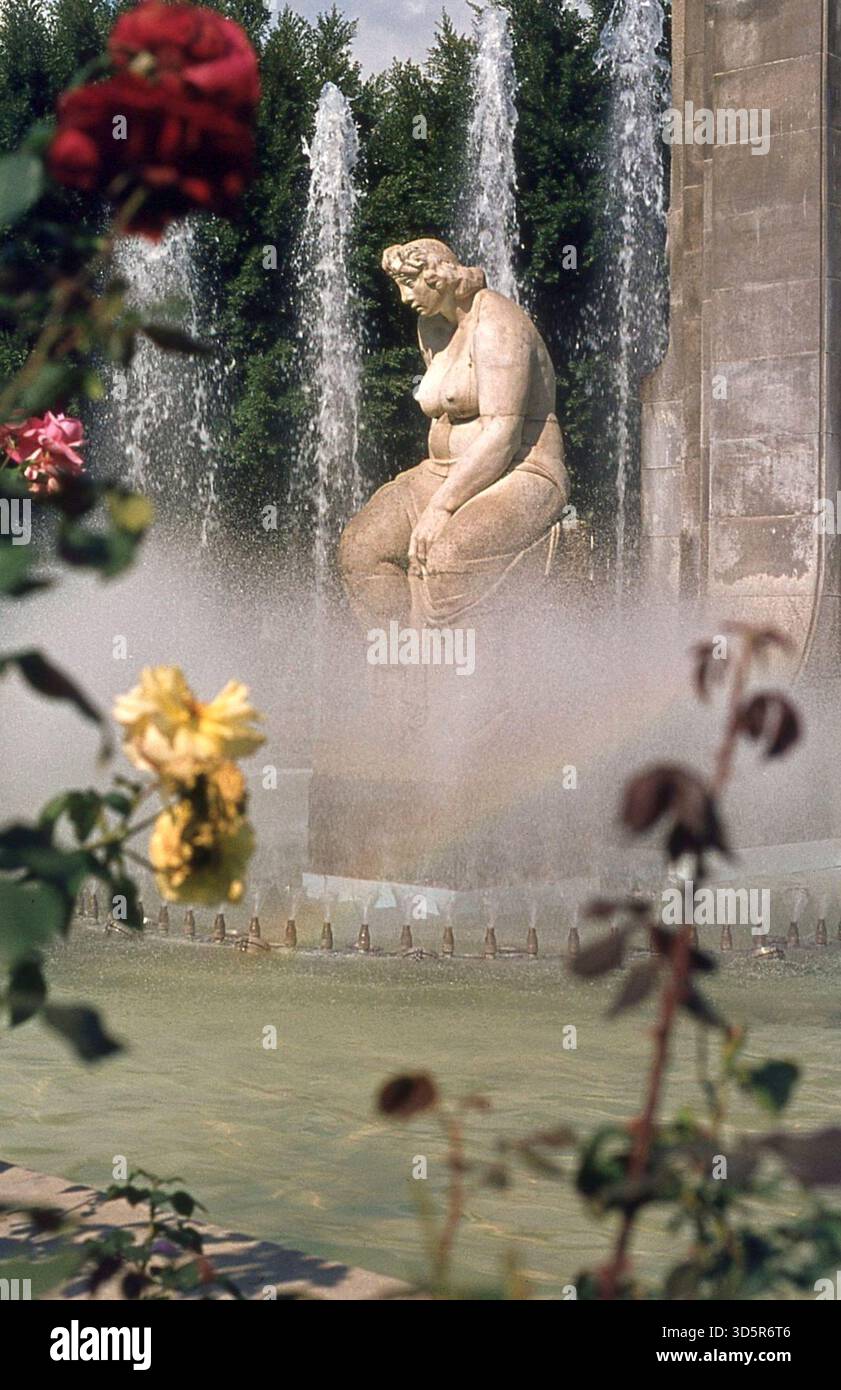 Donna grassa a Siviglia 1986 [traduzione automatica] Foto Stock