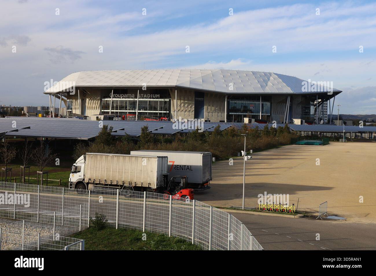 Groupama Stadium, sede della squadra di calcio Olympique Lyonnais, stadio di calcio, vista esterna, Meyzieu, dipartimento di Rhône, Francia Foto Stock