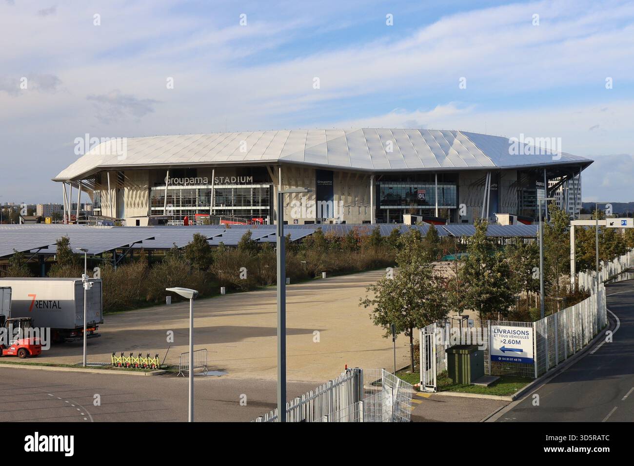Groupama Stadium, sede della squadra di calcio Olympique Lyonnais, stadio di calcio, vista esterna, Meyzieu, dipartimento di Rhône, Francia Foto Stock