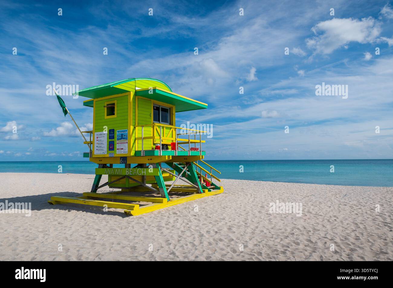 Colorata torre bagnino a Miamii Beach, Florida Foto Stock