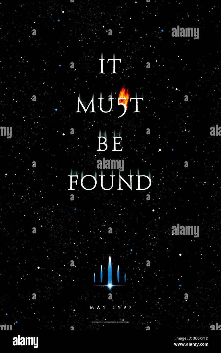 Flight (2012) diretto da Robert Zemeckis e interpretato da Denzel Washington, Don Cheadle e Kelly Reilly. Un pilota di linea miracolosamente atterra su un aereo malfunzionante, ma affronta un esame quando viene rivelato il suo abuso di sostanze. Fotografia di un poster originale del 2012 DA UTILIZZARE ESCLUSIVAMENTE PER L'EDITORIALE. Credito: Immagini BFA/Paramount Foto Stock