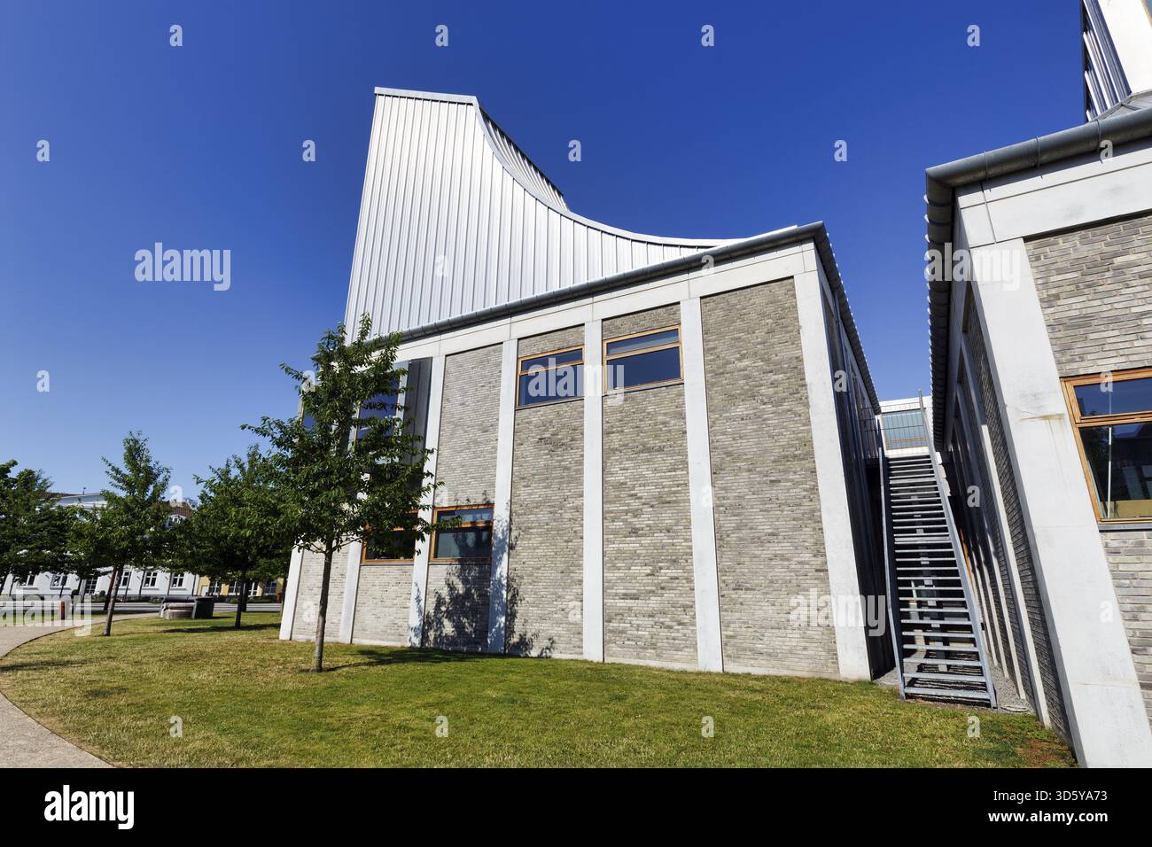 Utzon Center, centro culturale sperimentale per architettura, design, arte e comunicazione, architettura moderna, fronte porto, Aalborg, Danimarca Foto Stock