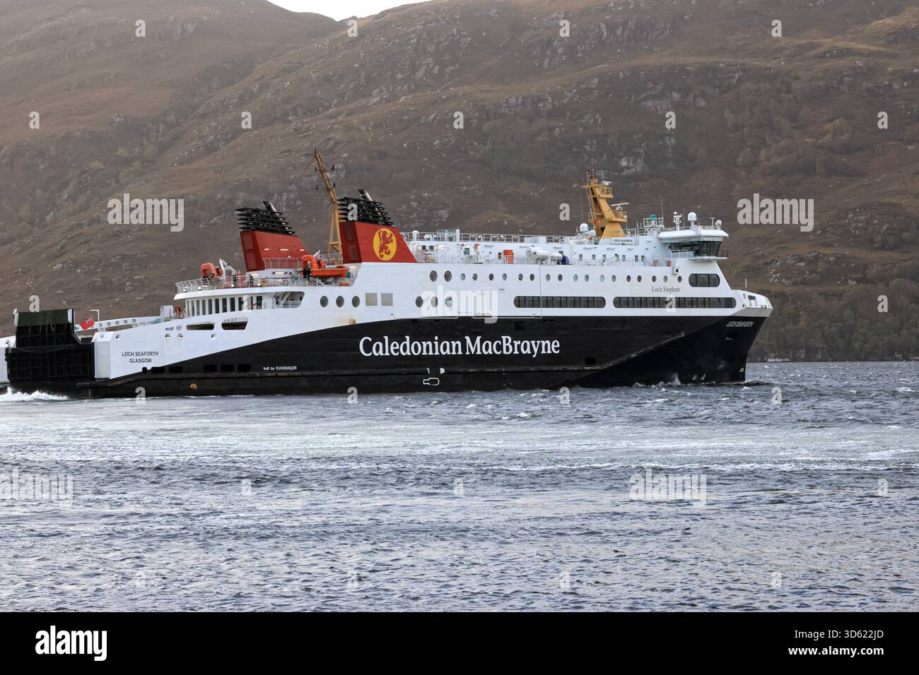 Traghetto Loch Seaforth con partenza da Loch Broom, porto di Ullapool, Ullapool, Inverness, Highlands scozzesi, Regno Unito Foto Stock