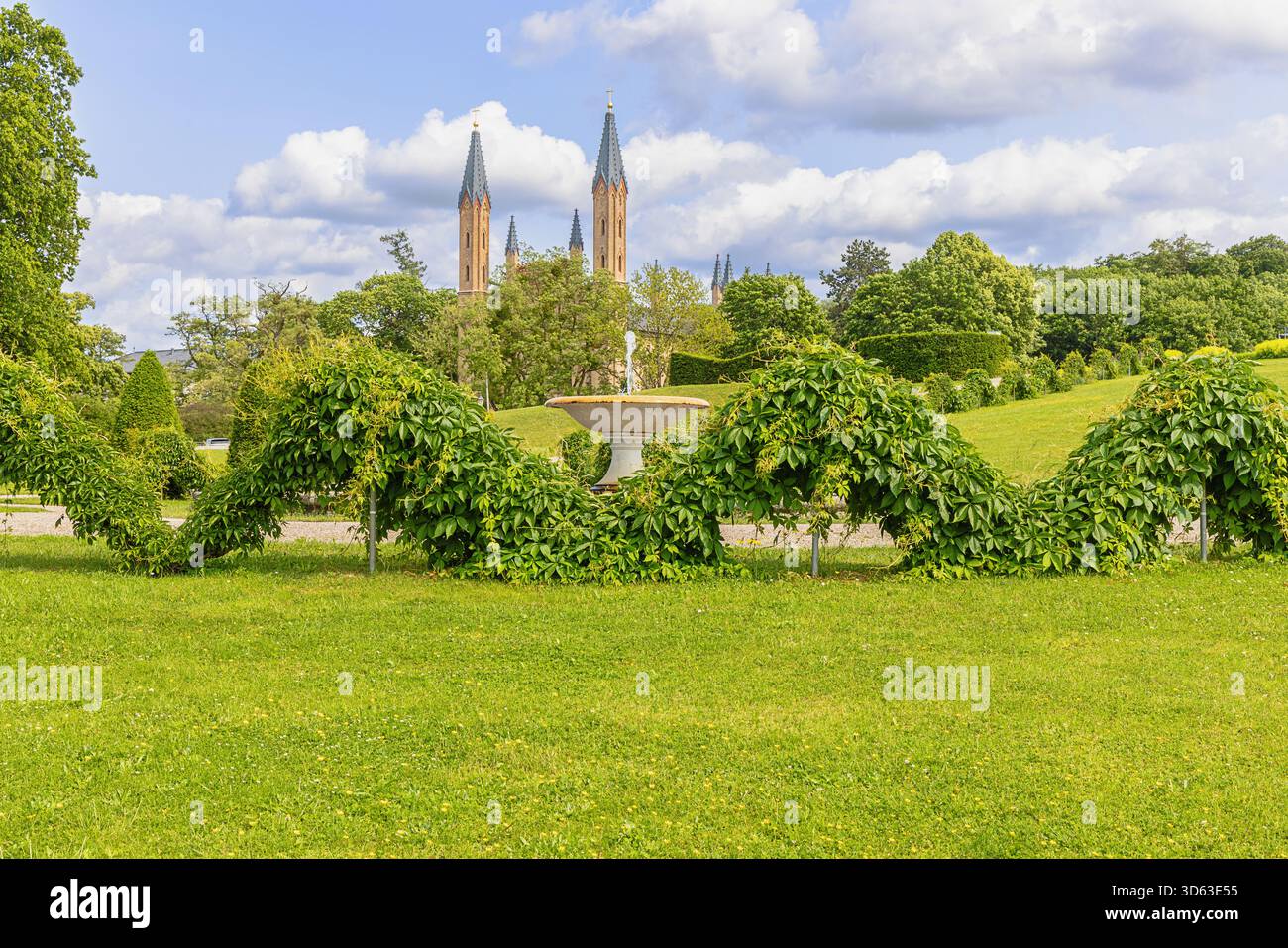Il giardino del palazzo a Neustrelitz, in direzione della chiesa del palazzo, è l'invenzione della potente e divertente Duchessa Dorothea SOP Foto Stock