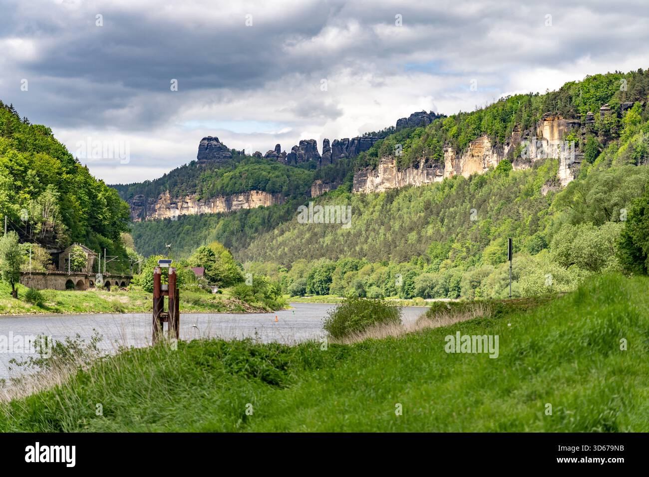 Elba e paesaggio vicino a Schmilka, Bad Schandau, Sassonia, Germania, Europa Foto Stock