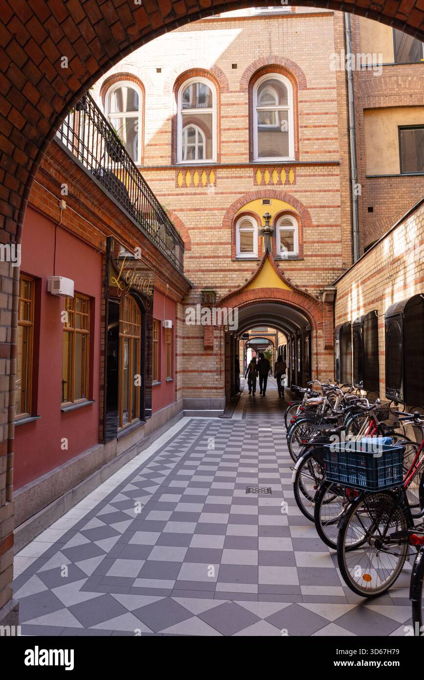 Svezia, Malmö, città vecchia, piccolo passaggio nella zona pedonale Foto Stock