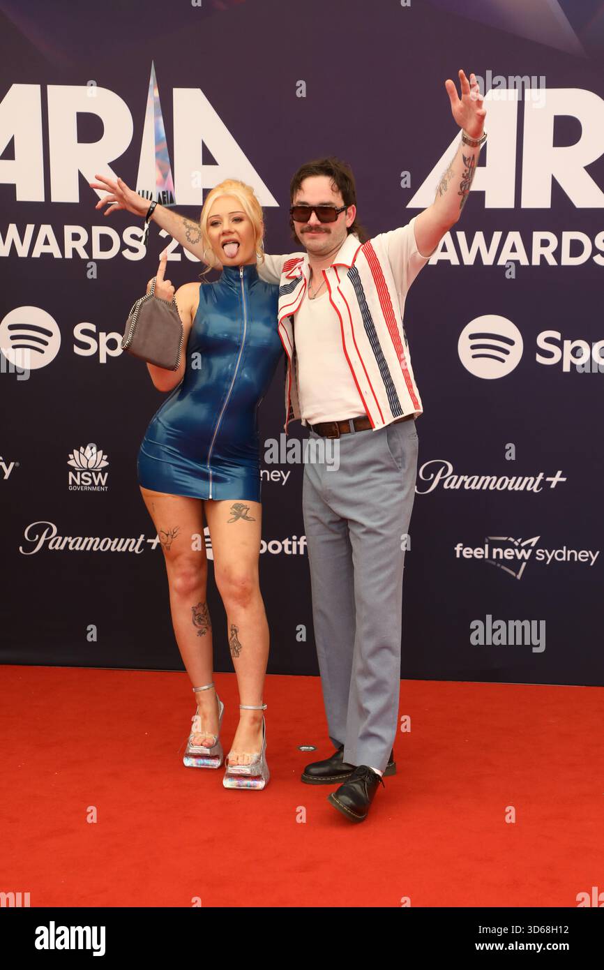 Sydney, Australia. 19 novembre 2025. tbc e Bryce Wilson arrivano sul tappeto rosso per i premi aria 2025 all'Hordern Pavilion, Moore Park. Crediti: Richard Milnes/Alamy Live News Foto Stock