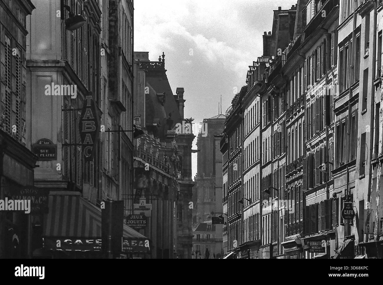 1975, Parigi, Rive guidava. Foto Stock