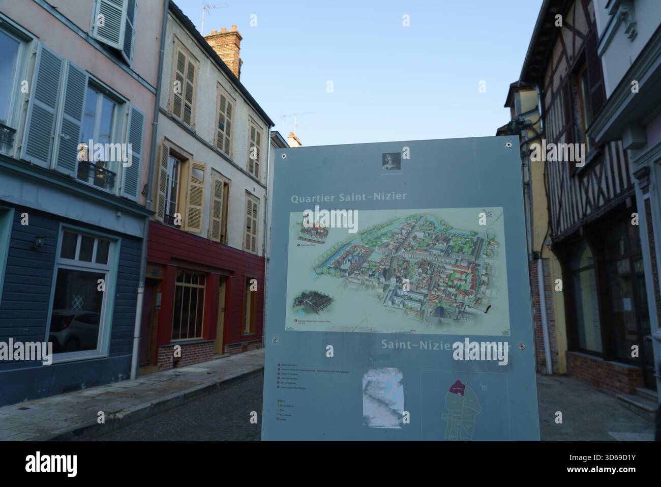 Francia, regione Grand Est (ex Champagne-Ardenne), dipartimento Aube, Troyes, mappa del distretto Saint-Nizier Foto Stock