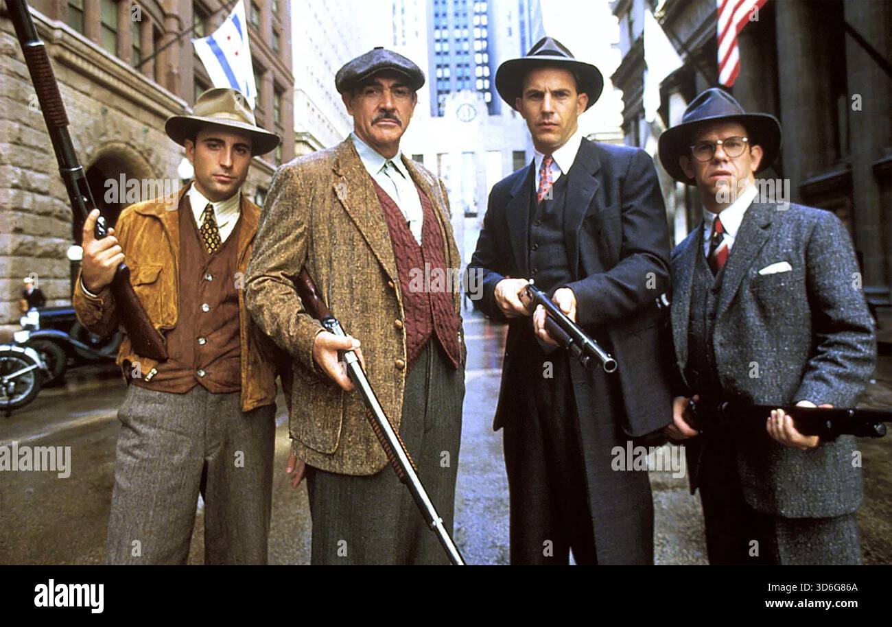 THE UNTOUCHABLES 1987 Paramount Pictures film con da sinistra: Andy Garcia, Sean Connery, Kevin Costner, Charles Martin Smith Foto Stock