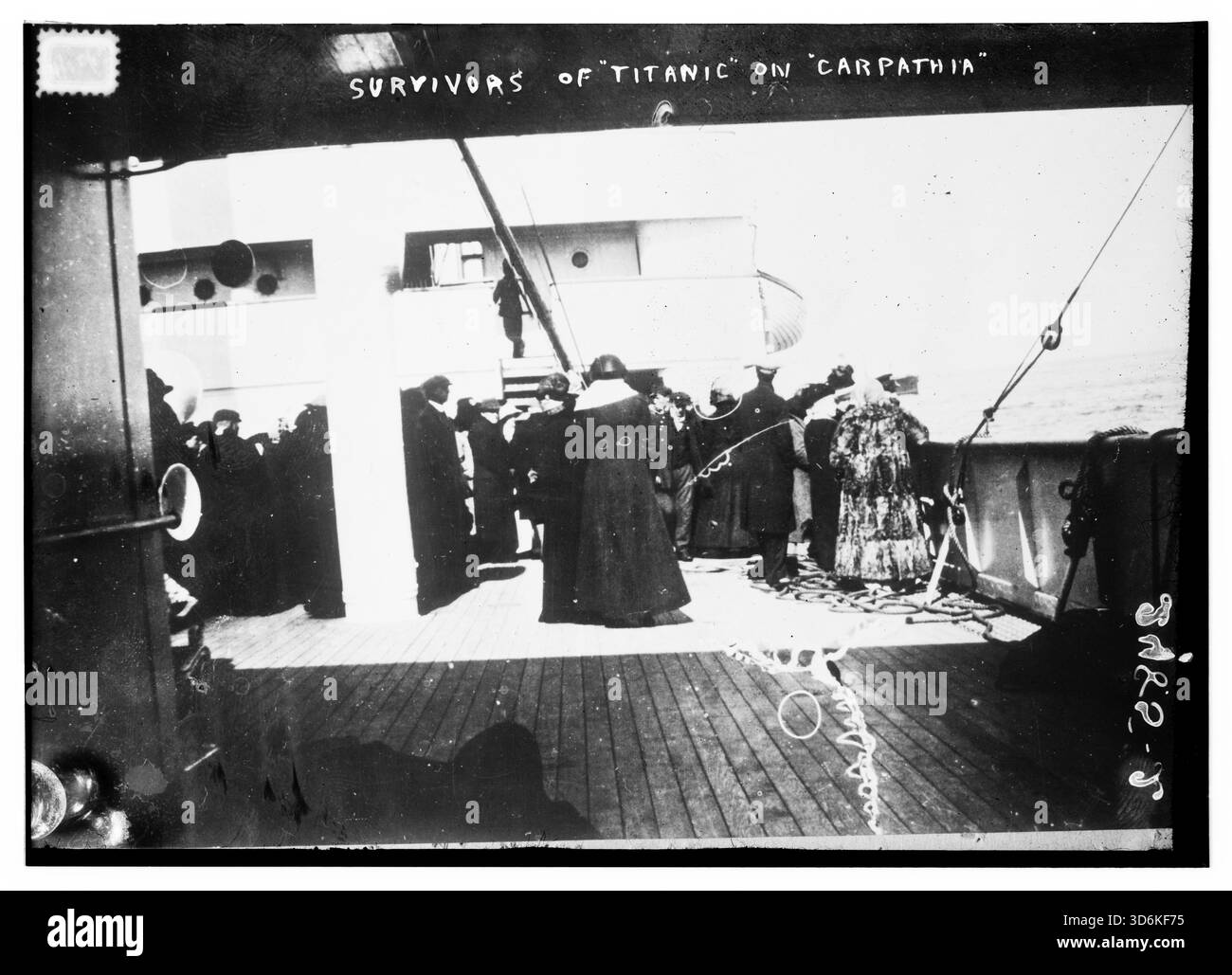 Sopravvissuti del TITANIC su CARPATHIA. Foto relativa al disastro del RMS TITANIC, che colpì un iceberg nell'aprile 1912 e affondò, uccidendo più di 1.500 persone Foto Stock
