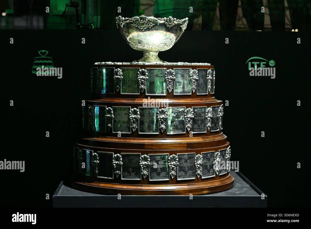 La Coppa Davis durante la semifinale di Coppa Davis tra Matteo Berrettini dell'Italia e Raphael Collignon del Belgio alla Supertennis Arena - BolognaFiere il 21 novembre 2025 a Bologna Foto Stock