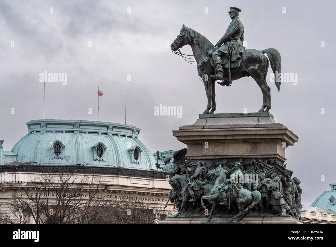 Monumento allo zar liberatore russo Alessandro II, monumento neoclassico dello scultore Arnaldo Zocchi, Sofia, Repubblica di Bulgaria, Europa. Foto Stock