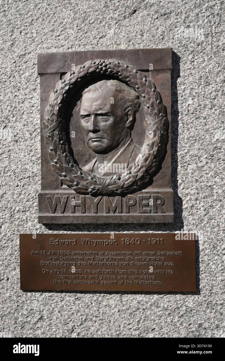 Targa a Edward Whymper a Zermatt, prima persona a scalare il Cervino 1857 Foto Stock