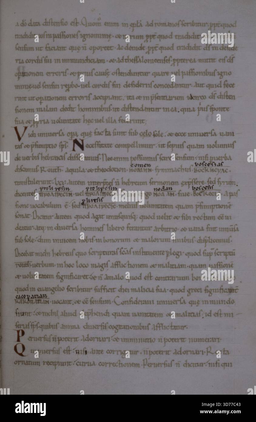 Scrittura greca alle righe 13, 15, 16 e 24, con traslitterazione scritta sopra. Iniziali., 1100 - 1199 Foto Stock