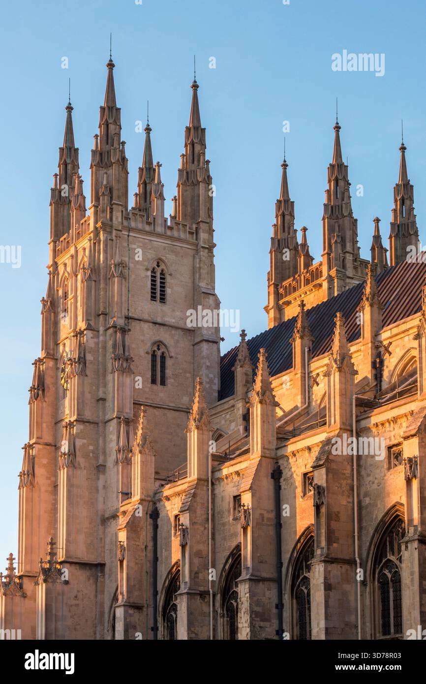 La South West Tower of Canterbury Cathedral fu ricostruita intorno al 1450 (Kent, Regno Unito) Foto Stock