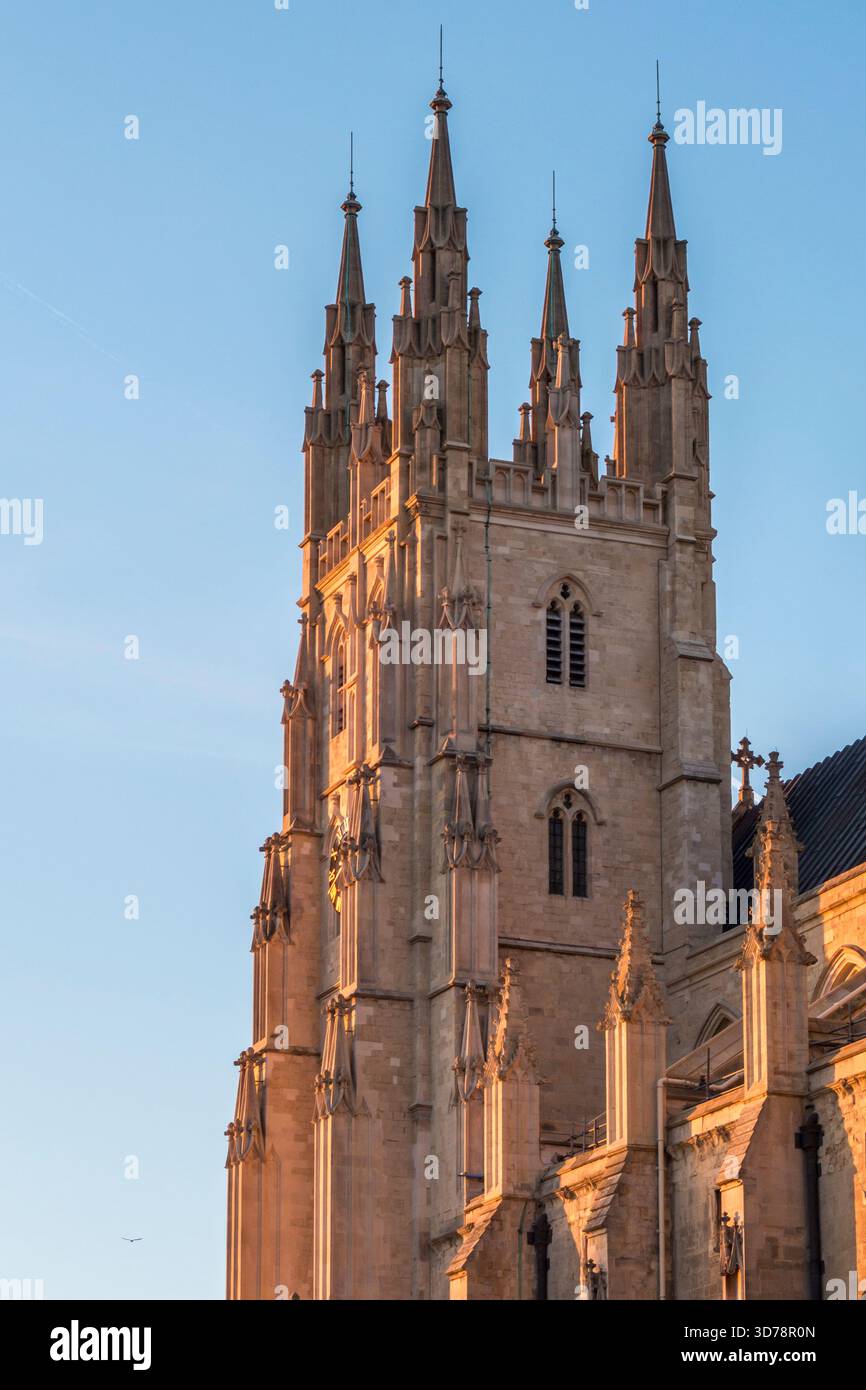 La South West Tower of Canterbury Cathedral fu ricostruita intorno al 1450 (Kent, Regno Unito) Foto Stock