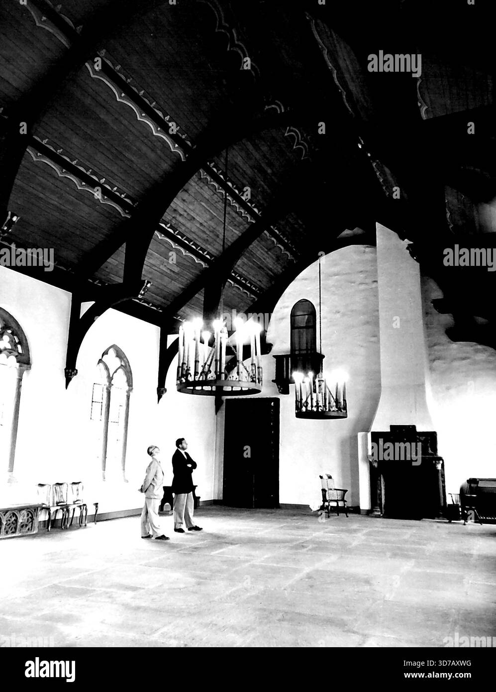 Dove la Regina madre Dine -- questa è la sala gotica a Wave Hill, la casa del delegato permanente della Gran Bretagna alle Nazioni Unite, Sire Pierson Dixon e Lady Dixon, nella sezione Riverside di New York, dove la Regina madre Elisabetta soggiornerà durante la sua visita dal 26 ottobre al 4 novembre. La Regina madre cenerà nella sala con la sua padrona di casa per la sua visita a New York. 19 ottobre 1954. (Foto di Associated Press Photo). Foto Stock