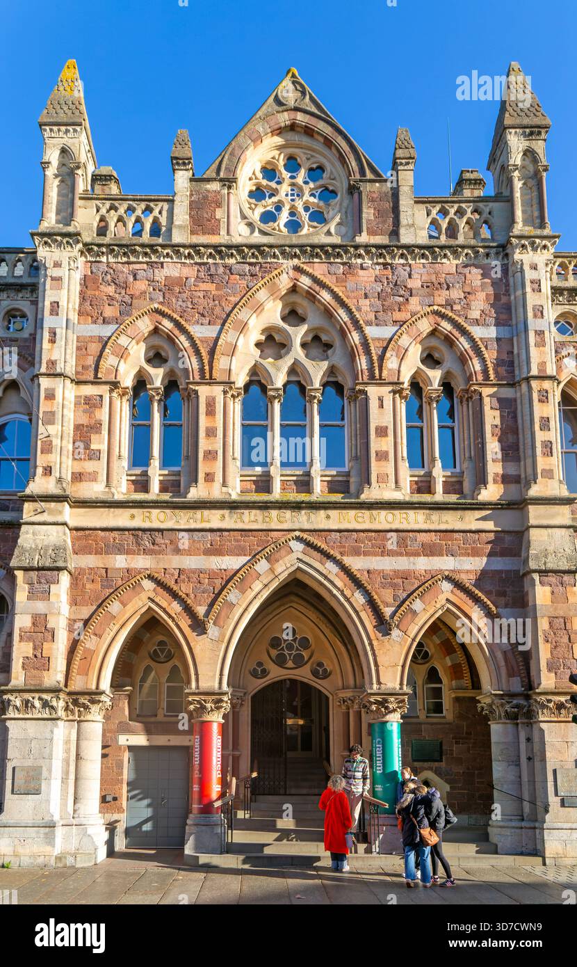 Museo e galleria d'arte, edificio del Royal Albert Memorial Museum RAAM, centro di Exeter, Devon, Inghilterra, Regno Unito costruito nel 1868 Foto Stock