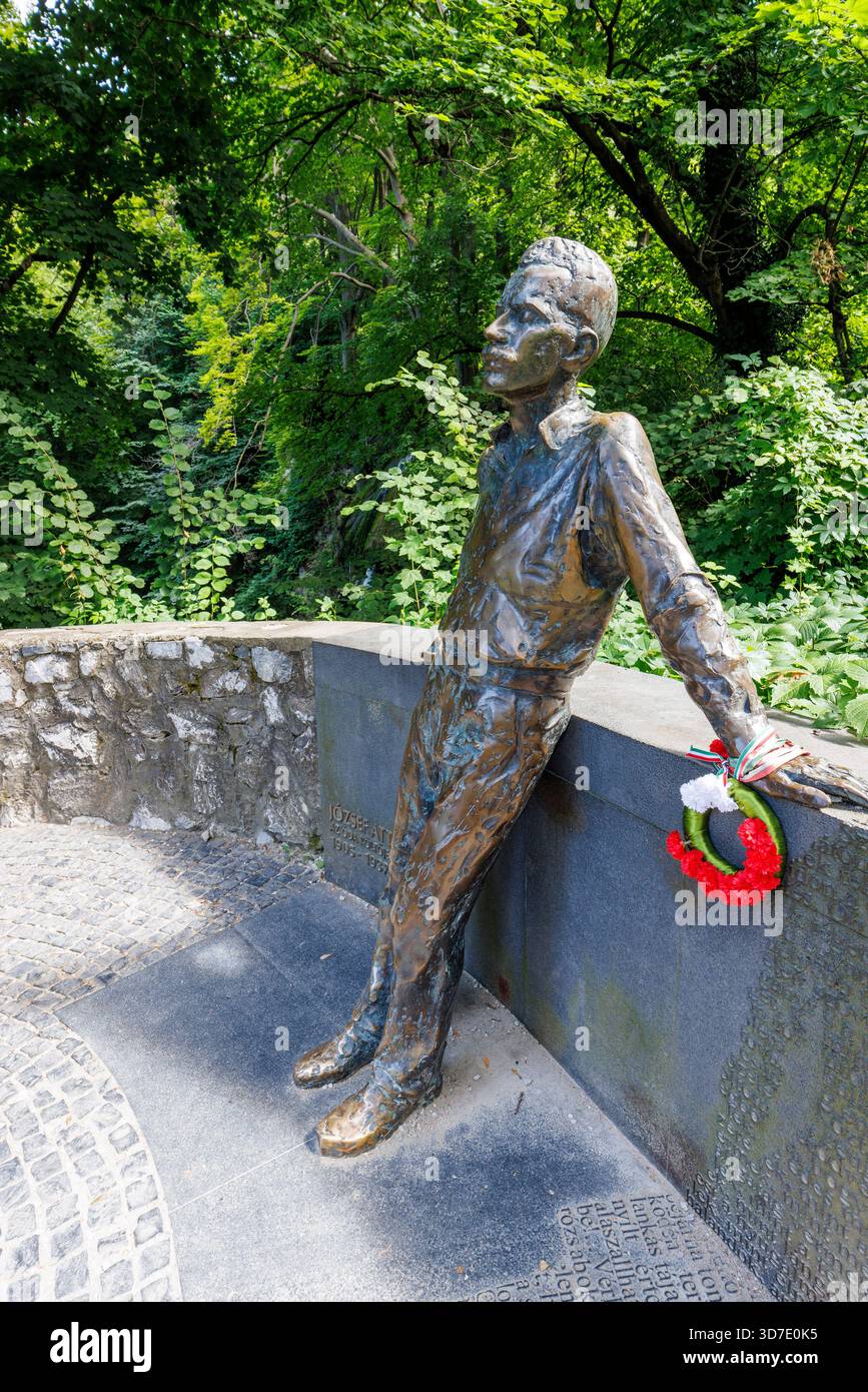 Statua di Jozsef Attila, Parco Bukki Nemzeti, Miskolc-Lillafüred, Ungheria Foto Stock
