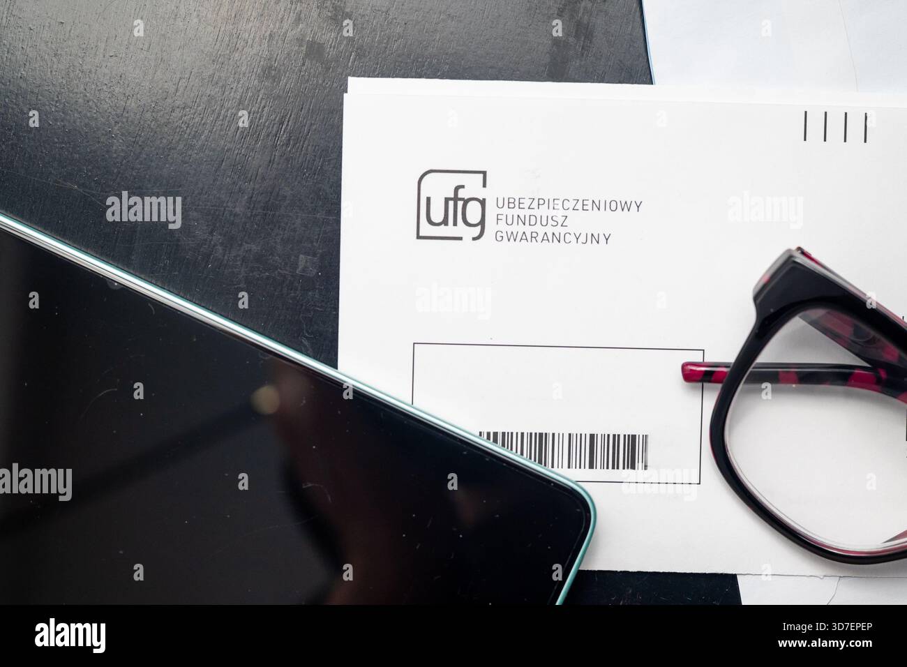 Lublino, Polonia, 23 novembre 2025 lettera del Fondo di garanzia assicurativa ("ubezpieczeniowy fundusz gwarancyjny, UFL") contenente la citazione a pagare una sanzione pecuniaria Foto Stock