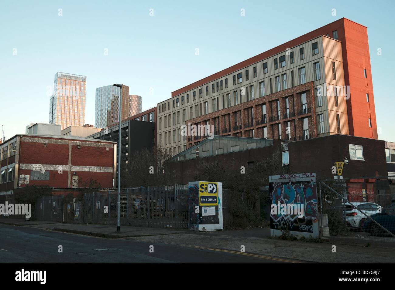 Edifici industriali e nuovi grattacieli a Castlefield, Manchester. Foto Stock