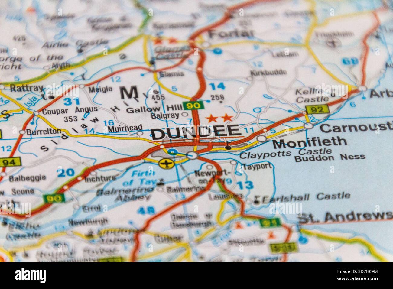Dundee, Scozia, Regno Unito su una mappa stradale. Foto Stock