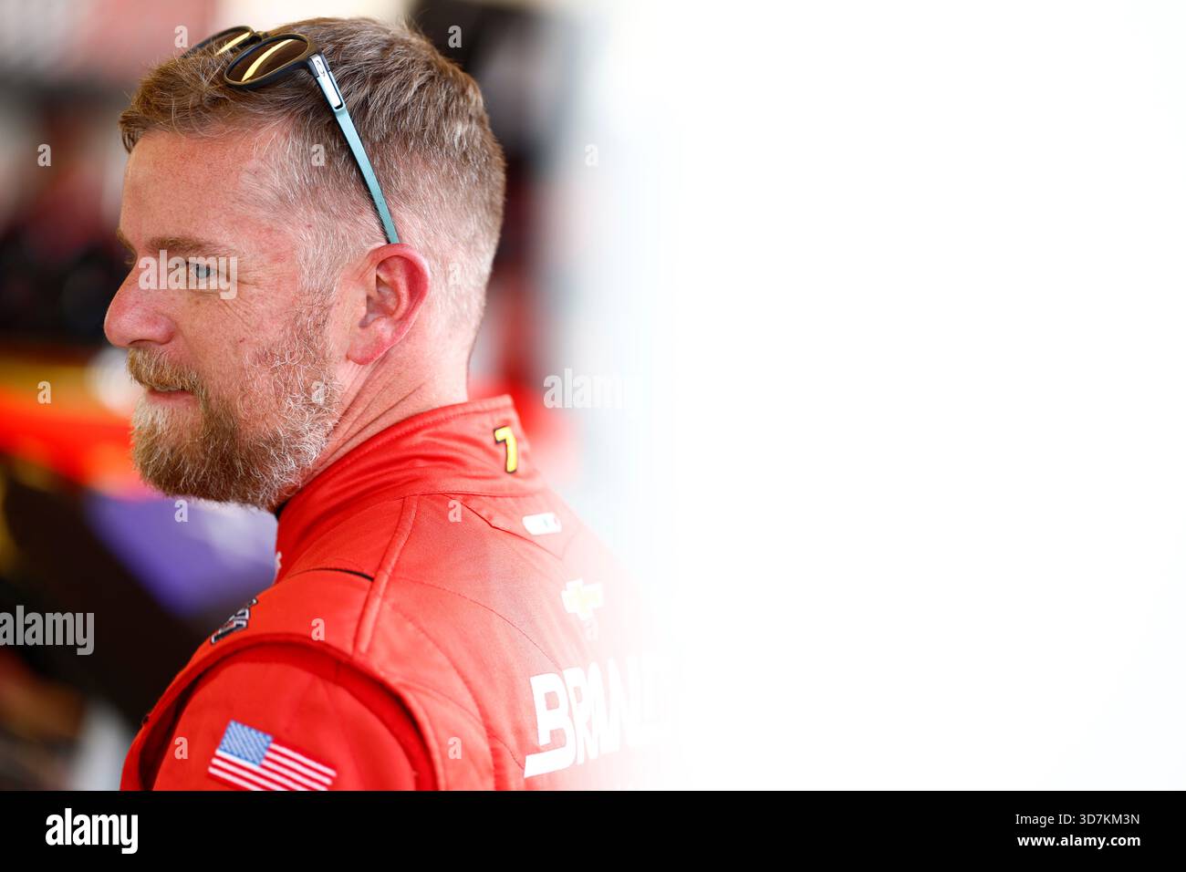 Avondale, AZ USA - 31 ottobre 2025: JUSTIN ALLGAIER (7) si prepara ad allenarsi per il campionato NASCAR Xfinity Series di Avondale, AZ. Foto Stock