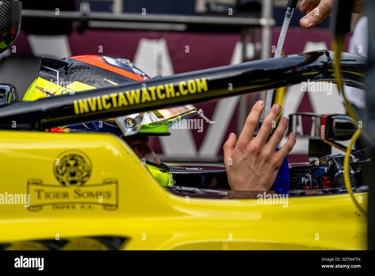 Baku, Azerbaigian, 21 ottobre 2025, Leonardo Fornaroli, che partecipa al Gran Premio dell'Azerbaigian 2025, che si svolge a Baku, Azerbaigian. Crediti: Michael Potts/Alamy Live News Foto Stock