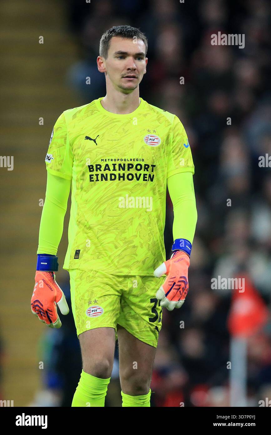 Anfield, Liverpool, Merseyside, Regno Unito. 26 novembre 2025. UEFA Champions League Football, Liverpool contro PSV Eindhoven; PSV Eindhoven portiere Matej Kovar credito: Action Plus Sports/Alamy Live News Foto Stock