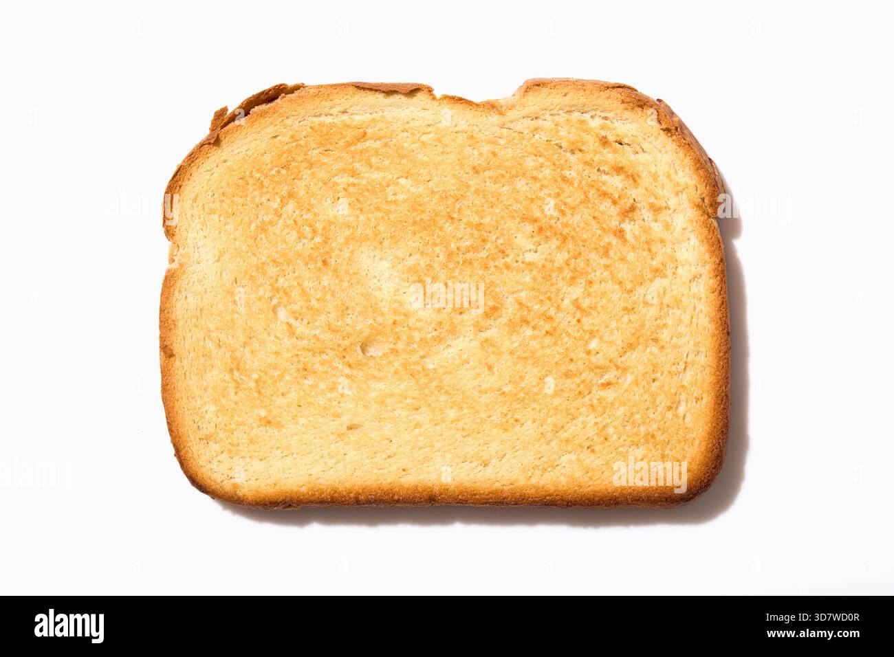 Foto da studio di una fetta di pane tostato su sfondo bianco Foto Stock